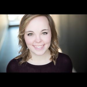 Meet your Posher, Carrie